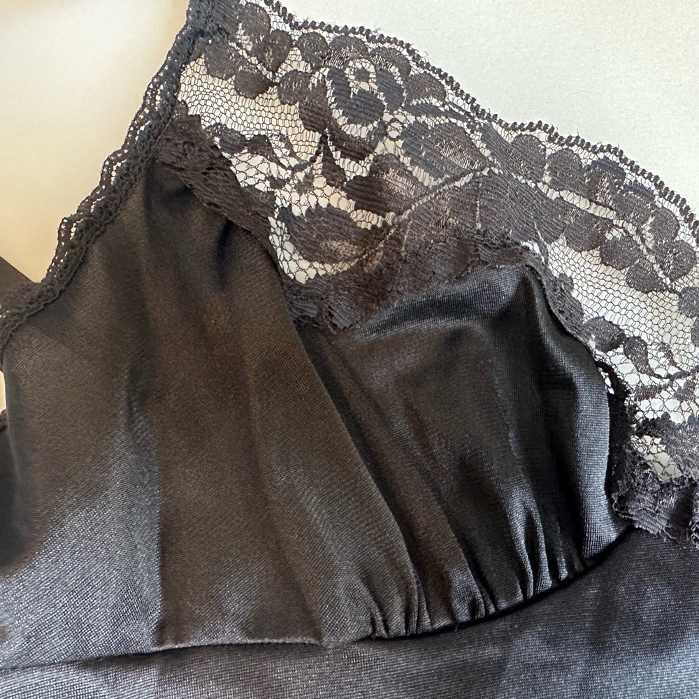 VINTAGE Slip - Picture 3 of 5